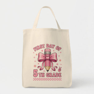 Bolso De Tela Linda niña de quinto grado con lazo rosa y diseño