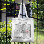 Bolso De Tela Localizador de amor de Columbus | Bienvenida al Bo<br><div class="desc">Una bolsa de té divertida para un boda o cualquier otra ocasión que tenga lugar en la hermosa ciudad de Columbus, Ohio. Este tote cuenta con un mapa de la parte superior del centro de la ciudad dentro de un marco de caja de borde negro. En la parte superior encontrarás...</div>