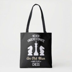 Bolso De Tela Los hombres nunca subestiman a un anciano que jueg