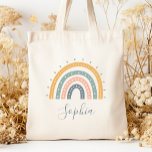 Bolso De Tela Los niños llaman Boho Pastel Earth Tones<br><div class="desc">Esta bolsa de tote presenta un arcoíris boho en tonos tierra pastel mudos de gris,  melocotón,  verde y dorado. Personalízalo con su nombre en escritura a mano gris.</div>