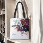 Bolso De Tela Lujosa acuarela Borgoña Floral con nombre<br><div class="desc">Una gran idea de regalo para las damas de honor u otros miembros de su fiesta de bodas, este diseño presenta un lujoso ramo acuático de flores oscuras en burdeos, berenjena morada, rosa profundo, rosa, beige, verde azulado y verde. Se incluye una plantilla de texto para personalizar con un nombre....</div>