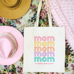 Bolso De Tela Mamá | Colorido Bright Disco Style Text<br><div class="desc">Esta divertida y elegante bolsa de tote negra dice "mamá" cinco veces,  en colores vivos de inspiración retro de color rosa,  amarillo,  naranja,  morado y turquesa y moderna tipografía disco estilo. Añade los nombres de tus hijos para mostrar lo orgullosos que estás de ser su madre.</div>