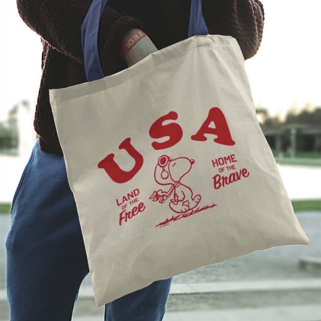 Bolso De Tela Maní | Tierra libre de Snoopy USA (Person carrying tote bag)