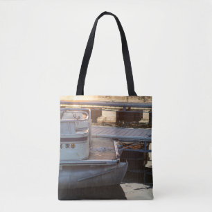 Bolso De Tela Marina Twilight: Un momento Serene Dockside