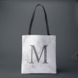Bolso De Tela Mármol Blanco Monograma Personalizado y Nombre<br><div class="desc">Regalo de Monograma Personalizado y Nombre
caracterizado por monograma personalizado y nombre en estilo de letra serif clásico.

Perfecto para boda,  vacaciones,  reunión familiar y para cualquier ocasión especial.</div>