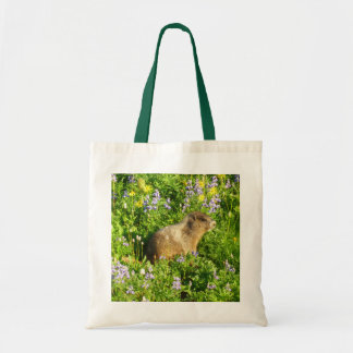 Bolso De Tela Marmota en flores silvestres del Monte Rainier