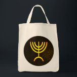 Bolso De Tela Menorah Flame<br><div class="desc">Una representación digital de la menorah judía de siete ramas (hebreo: מְ נ וֹ רָ ). La menorah de siete ramas, utilizada en el santuario portátil establecido por Moisés en el desierto y más tarde en el Templo en Jerusalén, ha sido un símbolo del judaísmo desde la antigüedad y es...</div>