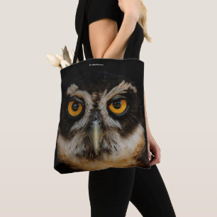 Bolso De Tela Mesmerizando los ojos dorados de una lechuza espec