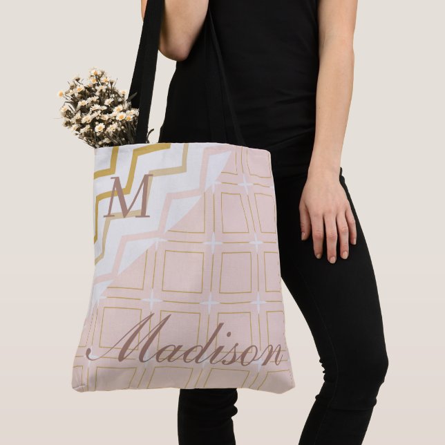Bolso De Tela Monograma Inicial de Moda Geométrica de Melocotón (Detalle)