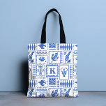 Bolso De Tela Monograma Modelo de resumen de color blanco azul m<br><div class="desc">Monograma La bolsa de la boca del patrón de la piel de color blanco azul moderno presenta un patrón de objetos abstractos con el monograma de su personalizado en el centro. Perfecto como regalo para ella para Navidades, cumpleaños, Día de la Madre y más ya sea novia, hermana, esposa, madre...</div>