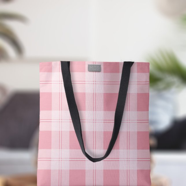 Bolso De Tela Monograma moderno de comprobación de artán rosa (A pretty pink plaid tartan check tote bag with space for your initials)