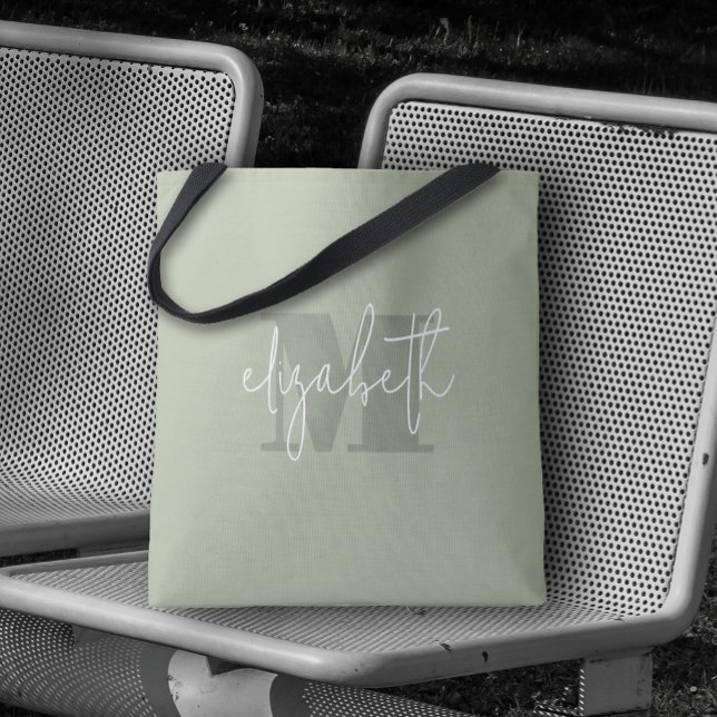 Bolso De Tela Monograma moderno Nombre personalizado Sage Verde (Custom Tote Bag by PartyInvitationShop.com)