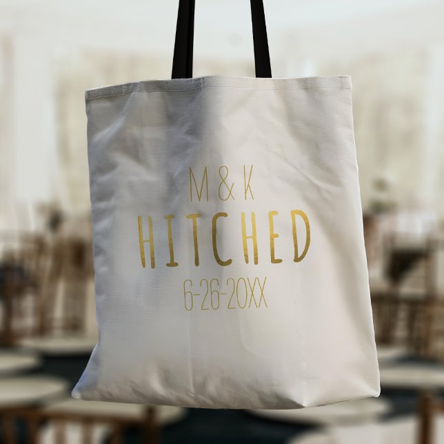 Bolso De Tela Monograma Novia y Groom Boda golpeado Tote Bag (Add your initials and wedding date to this HITCHED wedding tote bag)