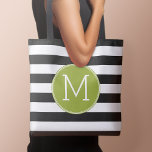 Bolso De Tela Monograma verde del patrón rayado negro y blanco<br><div class="desc">Un diseño sencillo con un área para monogramas. Si necesita ajustar la ilustración o cambiar el tipo de letra,  puede hacer clic en el área personalizar. Esto le llevará a la herramienta de diseño donde puede hacer muchos cambios.</div>