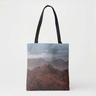 BOLSO DE TELA MONTAÑAS ROCAS BAJO CIELOS GRIS