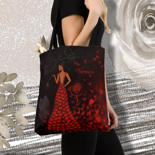 Bolso De Tela Mujer con ropa roja artística (Subido por el creador)