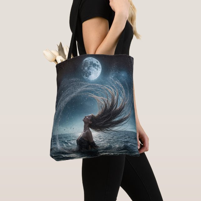 Bolso De Tela Mujer En La Luna Del Océano (Detalle)