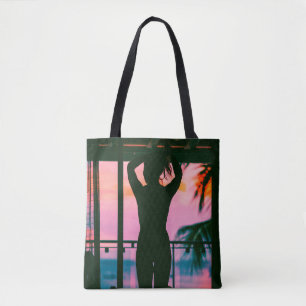 BOLSO DE TELA MUJER EN LA PARTE SUPERIOR DEL TANQUE NEGRO Y PANT