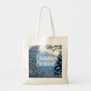 Bolso De Tela Nieve sobre pinos en montañas rocosas de Colorado