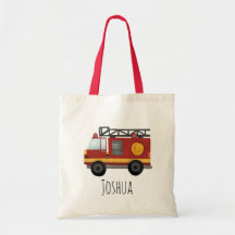 Niños con motor de bomberos rojos cortados