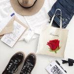 Bolso De Tela Nombre de la dama de honor rosa roja<br><div class="desc">Elegante bolso de tocador de boda personalizado con rosa roja en acuarela. Es muy fácil de personalizar,  con detalles de sus datos personales.</div>