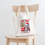 Bolso De Tela Nombre personalizado de las navidades de Koala<br><div class="desc">El nombre personalizado de las navidades de Koala en la bolsa de tote incluye un Koala lindo vestido con un sombrero de Santa y una bufanda con un saco de Santa. Perfecto para regalos de Navidades, fiestas de Navidades y celebraciones de feriados, cumpleaños y más. Creado por Evco Studio www.zazzle.com/store/evcostudio...</div>