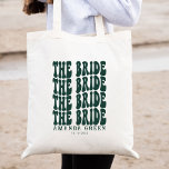 Bolso De Tela Novia personalizada de moda verde esmeralda Boho R<br><div class="desc">¡Esta bolsa de esmeralda verde, preppy, groovy personalizada de novias es perfecta para la futura novia camino a su boda! El bolso de tote está personalizado con los detalles únicos de tu boda, lo que lo convierte en un regalo especial y único. El diseño de las habitaciones precoces aporta un...</div>