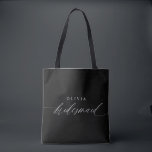 Bolso De Tela Novias de la boda de regalos de la dama de honor M<br><div class="desc">Elevar el arte de regalar con nuestra Bolsa de Tote de la Bridesmaid Personalizada - una expresión atemporal de apreciación y un símbolo de momentos apreciados. Diseñado con sencillez y elegancia, esta bolsa de tote cuenta con una moderna caligrafía romántica que detalla la "dama de honor" en un exquisito guion...</div>