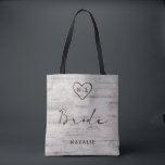 Bolso De Tela Novias novias ricas Novia Monograma<br><div class="desc">Madera de Birch Rústica tallada con diseño de corteza de árbol de bircho blanco y gris envejecido, y una patina angustiada con aspecto capeado. Este nuevo diseño de madera muestra las iniciales de la pareja talladas en la forma del corazón dentro del árbol. Además, los tipos de letra de moda...</div>