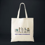 Bolso De Tela Nueva York Hanukkah NYC Chanukah Holiday Tote Bag<br><div class="desc">Cuenta con un original ilustracion con lápiz y tinta de varios monumentos de la ciudad de Nueva York "vestidos" para las vacaciones. ¡Perfecto para Hanukkah!</div>