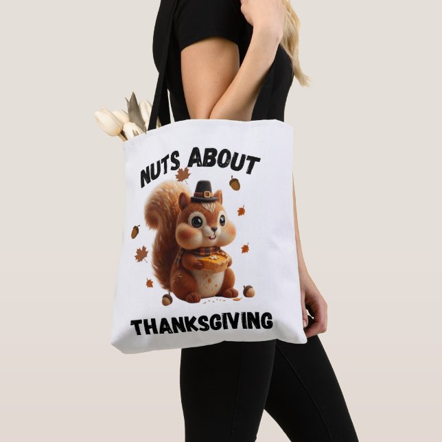 Bolso De Tela Nuts About Pie – Cute Yarn Squirrel Thanksgiving  (Detalle)