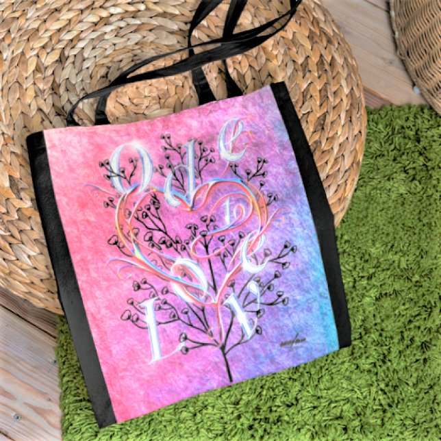 Bolso De Tela Ode to Love Tote diseñado por Adiela Akoo (Ode to Love Tote by Poet Adiela Akoo. Note: print colors differ from this image & are more subtle)