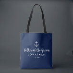 Bolso De Tela Padre de encargo de la boda náutica del ancla del<br><div class="desc">Sorprenda al padre del novio con la esta bolsa de asas personalizada que ofrece un diseño náutico con un ancla blanca fijada contra un fondo azul marino. El personalizar añadiendo su nombre y su boda fechan. Un gran tamaño para casar esencial: ropa, zapatos, bocados, agua, etc. adicionales. El perfecto ir-al...</div>