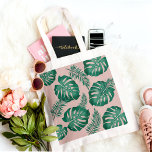 Bolso De Tela Palm rosa y verde tropical deja un patrón sin mar<br><div class="desc">El trópico de hojas de palmera rosadas y verdes sin mar es un diseño vibrante y animado con un surtido de hojas de palmera rosas y verdes dispuestas en forma repetitiva. El patrón tiene una distribución perfecta, lo que significa que los bordes del diseño se mezclan perfectamente para crear un...</div>