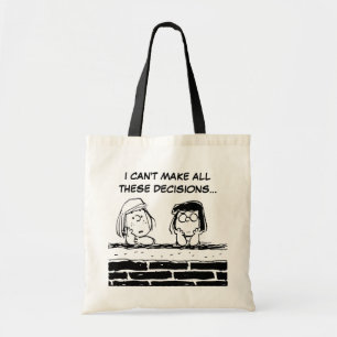 Bolso De Tela Patty Peppermint y Marcie en la pared