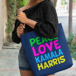 Bolso De Tela Peace Love Kamala Harris Cute Blue<br><div class="desc">Cute Peace Love Kamala Harris saco azul para un demócrata progresista que ama los diseños políticos divertidos y coloridos. Vota por Kamala como presidente en las elecciones de 2024. Un diseño liberal divertido en colores brillantes.</div>