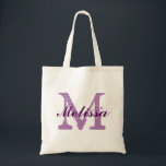 Bolso De Tela Personalizado Monograma Nombre púrpura<br><div class="desc">Monograma personalizado Nombre Bolsa morada de la tota. Elegante diseño de logotipo en monograma con iniciales de letras monogramadas en una fuente grunge y nombre en letra morada oscura. Reemplace fácilmente las iniciales del monograma de plantilla y el nombre con el suyo propio. Idea de regalo para todos en un...</div>