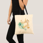 Bolso De Tela PixDezines Peacock Bridesmaid/Faux Gold Script<br><div class="desc">Pluma de pavo real PixDezines en bolsas de favores verde azuladas de la dama de honor en oro metálico falso moderno caligrafía escrita a mano / guión. Copyright © 2015-2017 PixDezines.com™ y PixDezines™ en zazzle.com. Todos Los Derechos Reservados.</div>