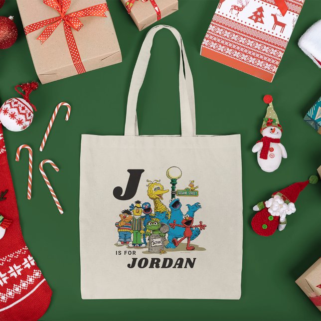 Bolso De Tela Plaza de Sésamo Street personalizada (Tote bag on table)