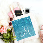 Bolso De Tela Purpurina azul moderno marca nombre personalizado<br><div class="desc">Presentamos nuestra moderna colección de nombres personalizados de Purpurina azul Sparkles, disponible exclusivamente en Zazzle! Esta deslumbrante línea de productos es perfecta para añadir un toque de glamour y personalización a sus productos básicos cotidianos. Podrá disfrutar de las vibraciones modernas y glamorosas de nuestra colección de nombres personalizados de Purpurinas...</div>