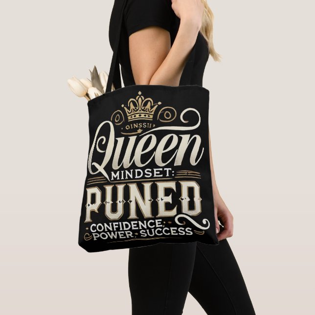 Bolso De Tela Queen Mindset – Tuned for Confidence Tote (Detalle)
