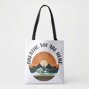 Bolso De Tela Retro mountain design with rising sun – Minimalist