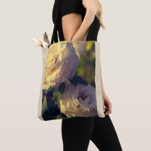 Bolso De Tela Rosas en un jardín de primavera