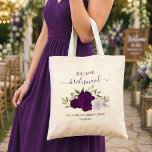 Bolso De Tela Rosas púrpura boho Favor de boda elegante para dam<br><div class="desc">Estas hermosas bolsas tote son una forma maravillosa de agradecer a tus damas de honor por ser parte de tu fiesta de bodas. Presentan un hermoso diseño floral boho chic con un racimo de rosas pintadas a mano en acuarela en tonos de púrpura, ciruela y lavanda, rodeadas de ramitas de...</div>