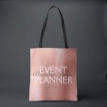 Bolso De Tela Rubor Pink - Suministros del planificador de event<br><div class="desc">Rubor Pink - Rosa de la bolsa de suministros del planificador de eventos de Relieve metalizado dorado. El nombre de contacto y la profesión de la empresa pueden cambiarse para cualquier tipo de negocio. Póngase en contacto con el diseñador para obtener más elementos coincidentes.</div>