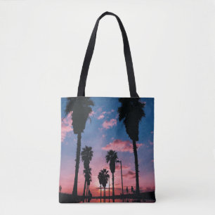 Bolso De Tela Silueta de árbol bajo un cielo nublado