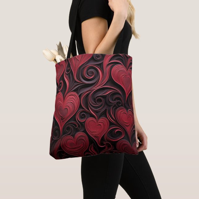 BOLSO DE TELA SOMBRAS DE CORAZONES OSCUROS DE VALENTINA ROJA (Detalle)