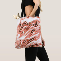 Sombrío salmón a rastros rojos largos y ondulados