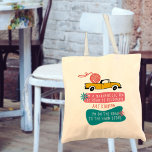 Bolso De Tela Tejido de punto inmaculado comillas retro azul ros<br><div class="desc">Diseño retro con un popular dicho hidraholico, apto para tejer y adictos al crochet (como nosotros). La frase del hilo está escrita en una tipografía casual en mayúsculas y dice "Soy un yarnaholic en el camino a la recuperación - solamente bromeo - estoy en el camino a la tienda de...</div>