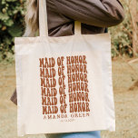 Bolso De Tela Terracotta Retro Boho Personalizada doncella de ho<br><div class="desc">¿Estás buscando el regalo perfecto para tu criada de honor? ¡No busque más que nuestras bolsas de naranja quemadas personalizadas! Estos totes son perfectos para cualquier celebración de boda o de novias. No sólo son elegantes, sino que también son prácticos y pueden albergar muchas golosinas. Entonces, ¿por qué esperar? ¡Pide...</div>